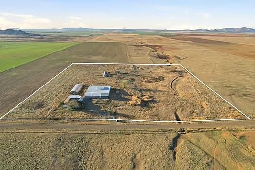 5th image of 21840 E 1550th Rd