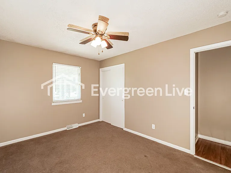 1808 NE McKee Ln — Photo 10