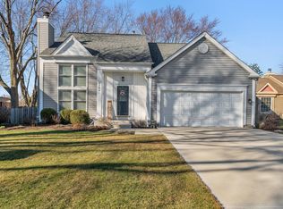 3266 Salem Ct, Aurora, IL 60504