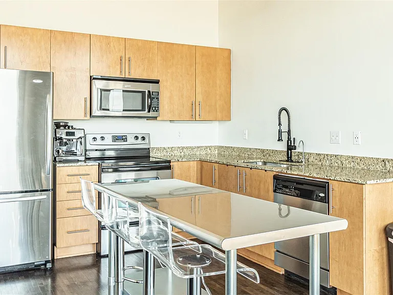 1001 Belleview St #1002 — Photo 7