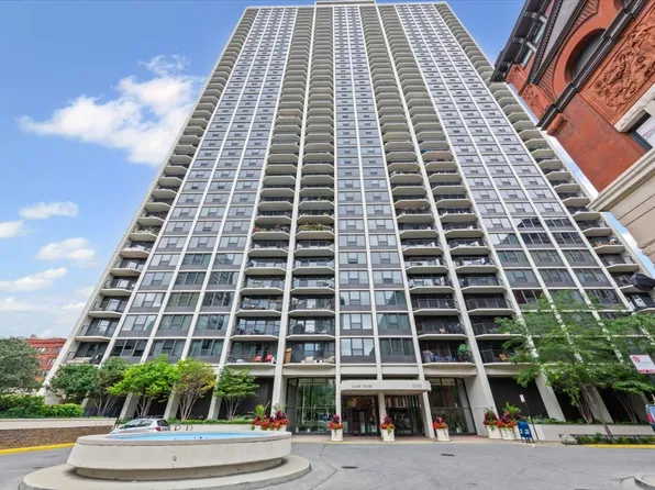 1560 N Sandburg Ter APT 2409J, Chicago, IL 60610