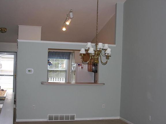 5th image of 764 Strawberry Valley Ave NW
