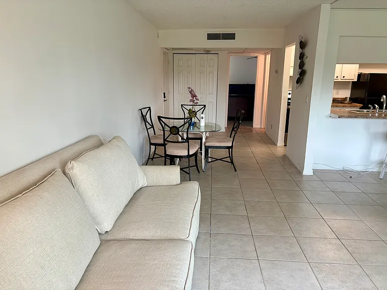 1086 Forest Lakes Dr #305 — Photo 19