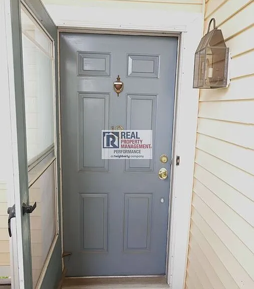 531 Clubhouse Ct #12 — Photo 4