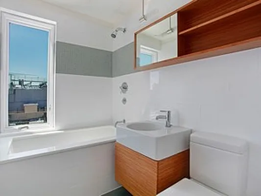 Sold by Corcoran | media 24