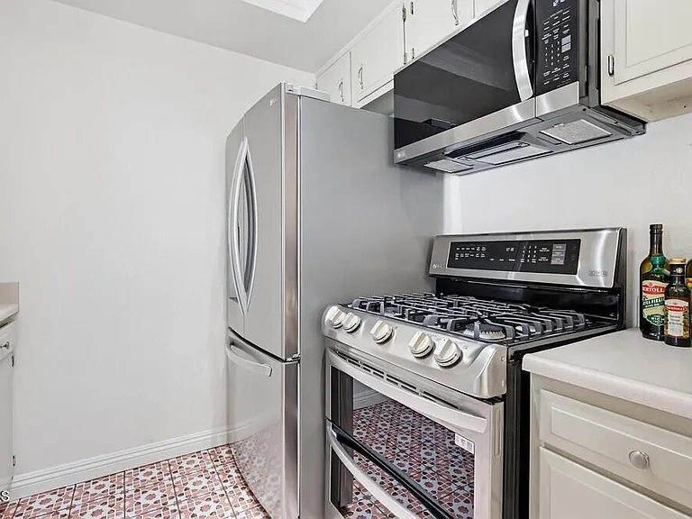 2680 Lake Ave #8 — Photo 10