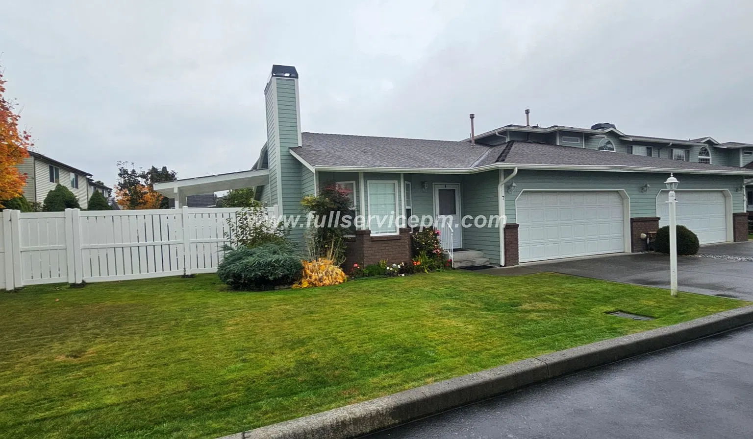 Beautifully remodeled rambler townhome — Photo 3