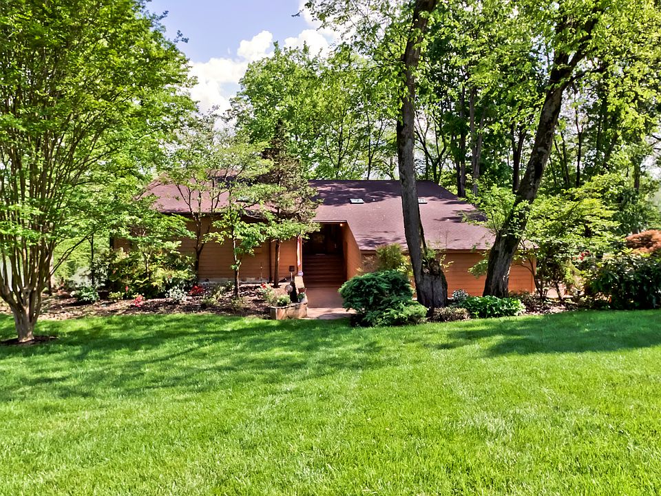 1st image of 3716 Rivertrace Ln
