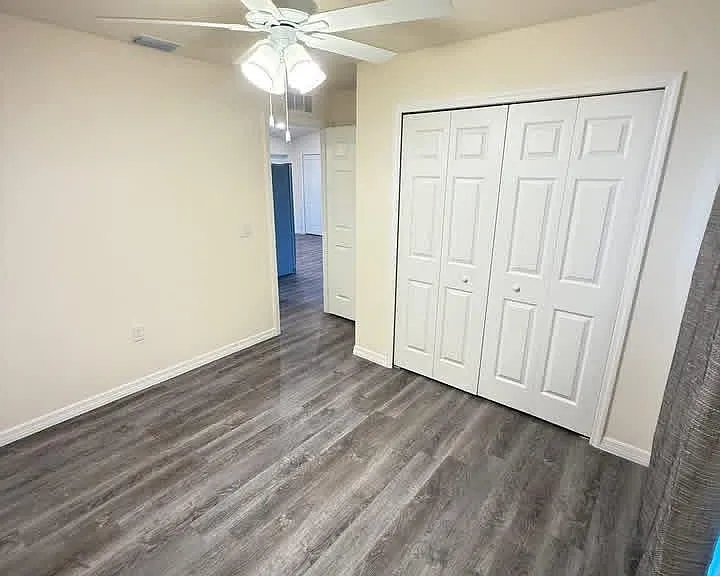 575 Oakshire Ln — Photo 5