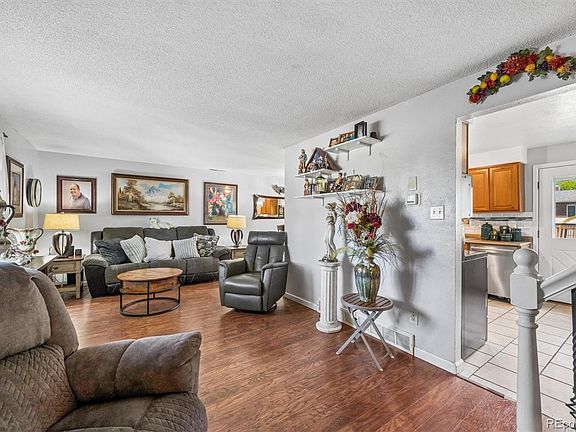 3rd image of 6561 W 112th Place
