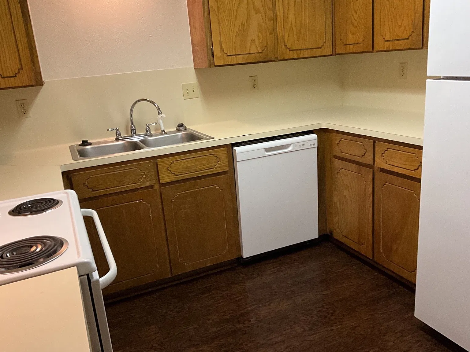 2 bed, 1064 sqft, $1,145 — Photo 3