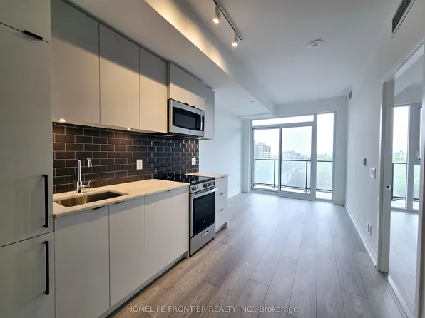 1182 King St W #822, Toronto, ON M6K 1E6