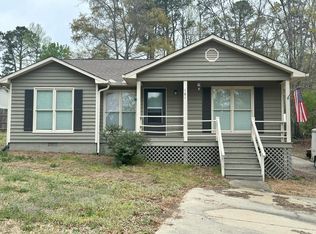 181 Lakeshore Cir SE, Acworth, GA 30101