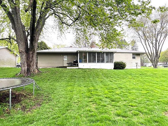 3rd image of 3122 Durham Ct
