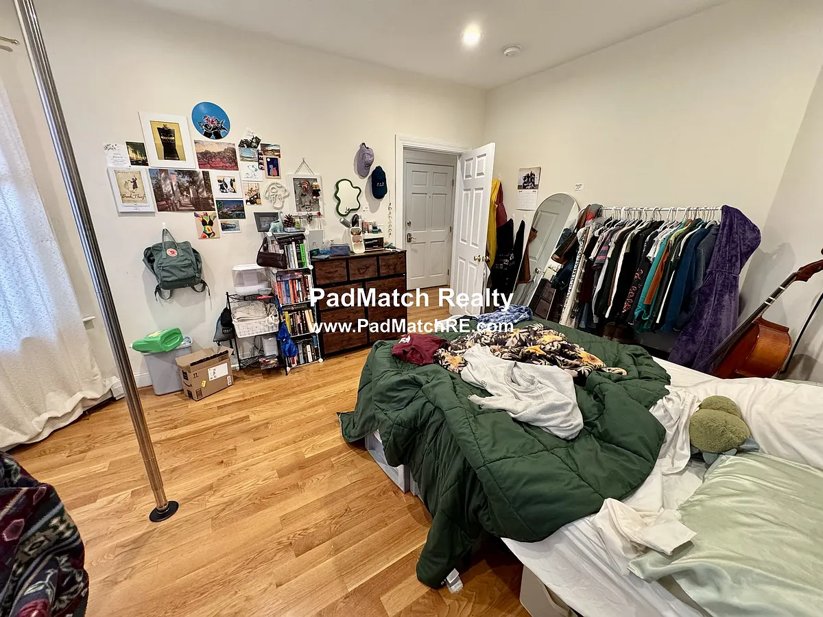 Living Room - 322 Western Ave #1