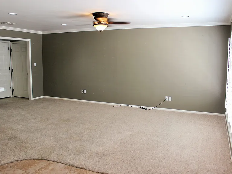 347 Stone Hill Dr #3 — Photo 8