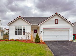 2580 N Stratford Ln, Round Lake Beach, IL 60073