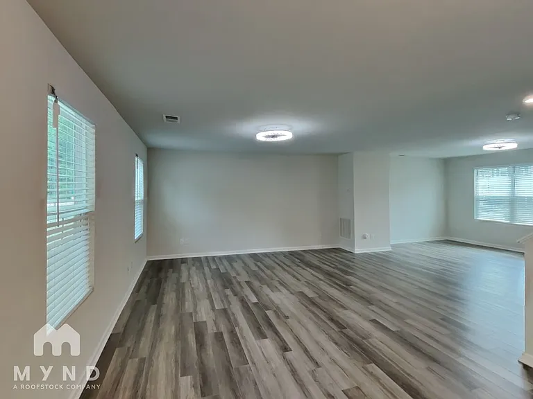 7013 Ludell Ln — Photo 7