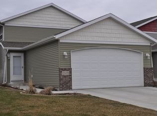 441 Foxtail Dr, West Fargo, ND
