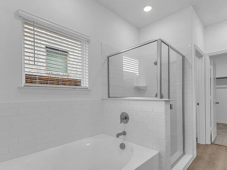 2136 Sunnymede Dr — Photo 18