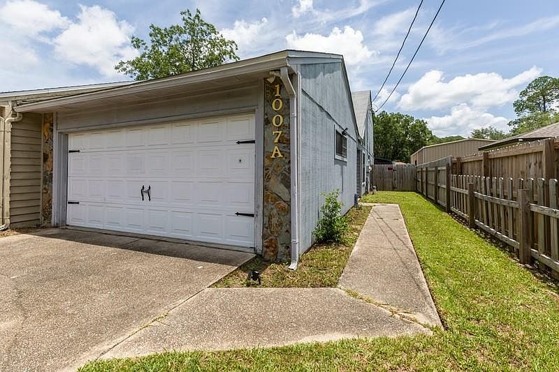 2nd image of 1007 Pineview Blvd #A