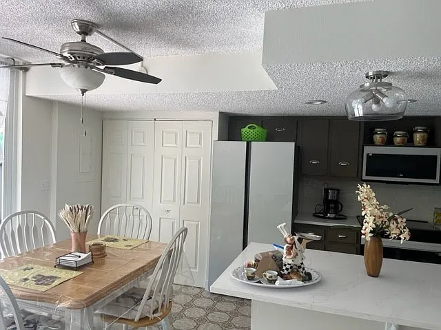 2206 NE 7th St — Photo 5