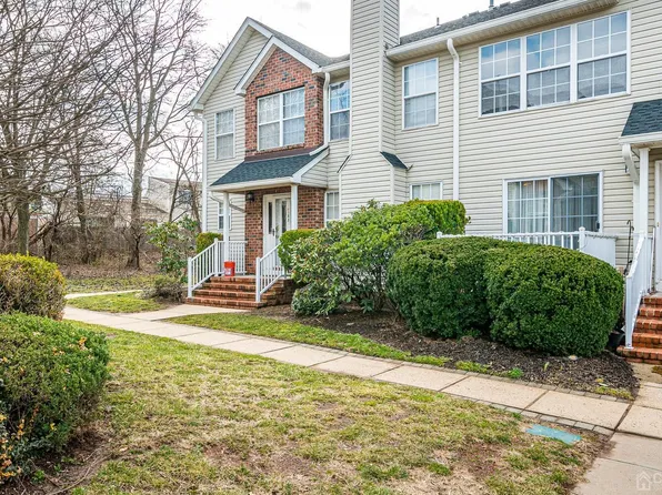 153 Lackland Ave, Piscataway, NJ 08854