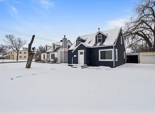 724 8th St N, Wahpeton, ND 58075