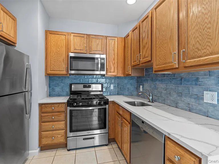 1410 Half Moon Bay Dr — Photo 7