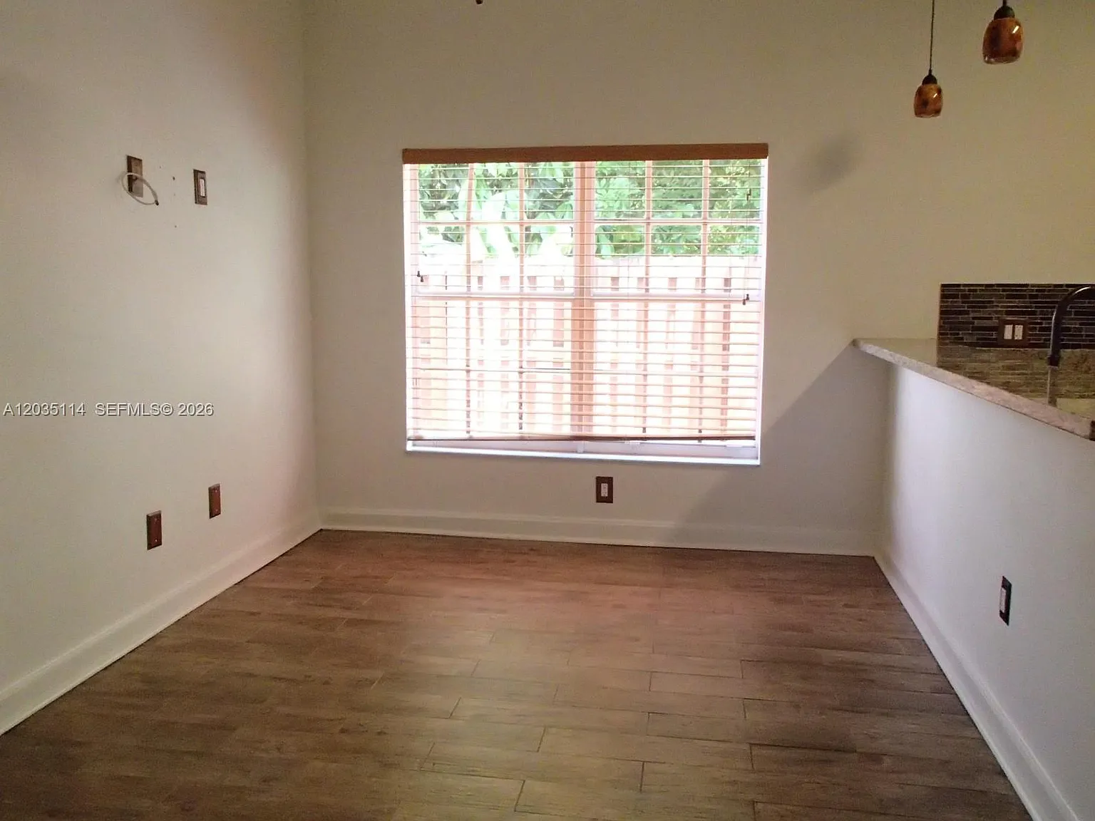 3 bed, 1373 sqft, $3,200 — Photo 4