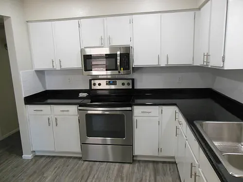 East View Apartments — Photo 3