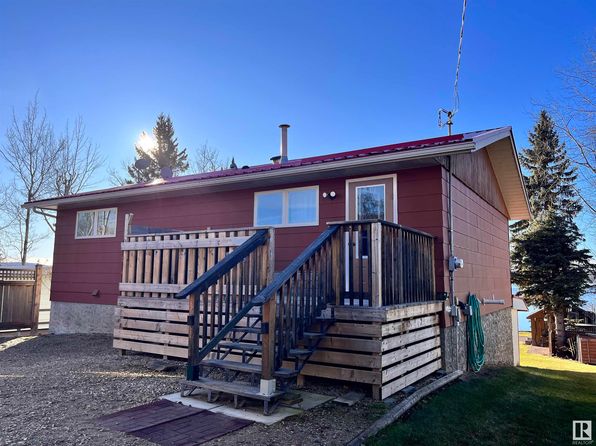720 Willow Dr, Sunset Beach, AB T9S 1R6