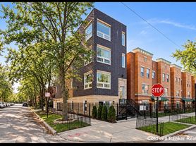 2135 W Adams St, Chicago, IL