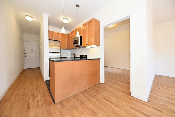 Rented by Buchbinder & Warren | media 11