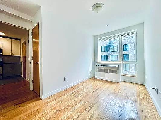 2nd image of 212 E 14th St APT 3R