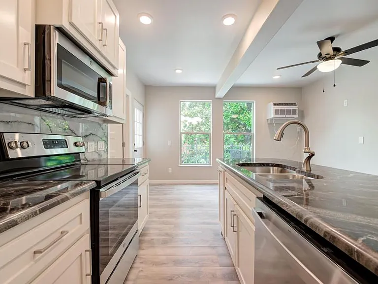 222 S University Blvd #6 — Photo 9