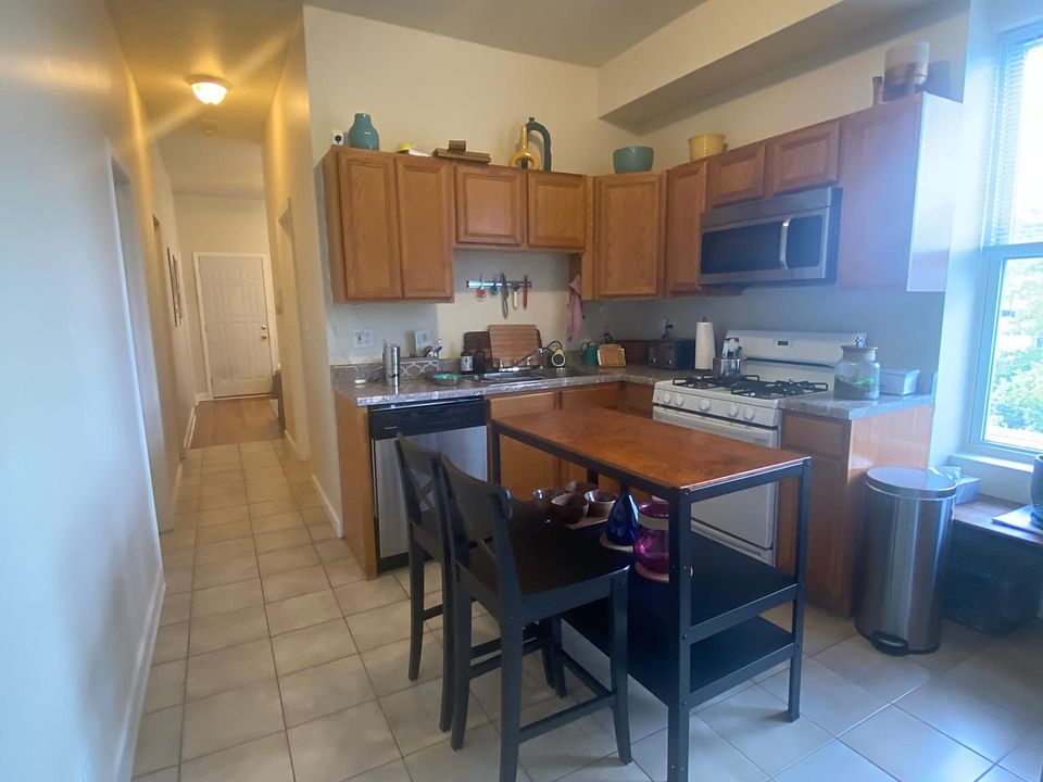 1st image of 1307 N Campbell Ave APT 3R