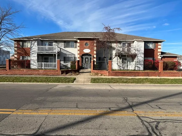 520 California St APT 1A, Columbus, IN 47201