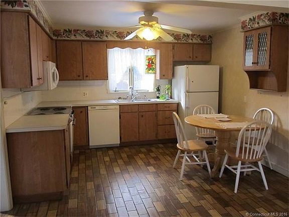 5th image of 149 Celia Dr