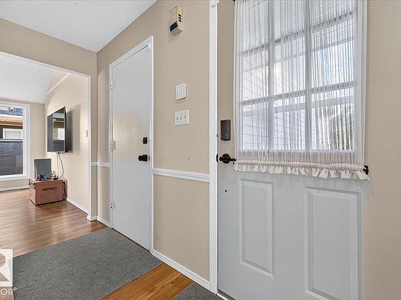 3rd image of 15228 84th St NW