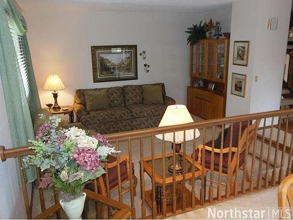 3rd image of 1542 W Bavarian Court