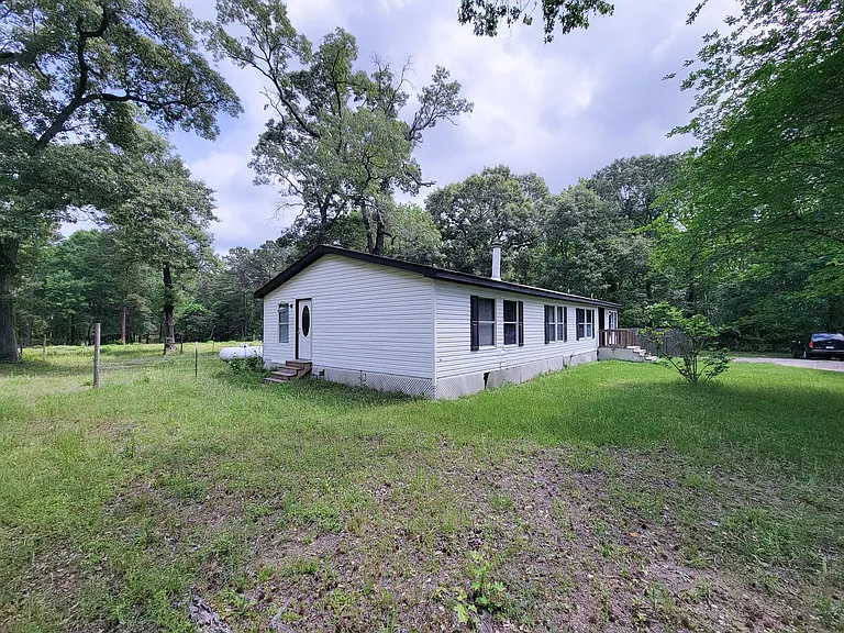 20284 Forest Woods Ln — Photo 36