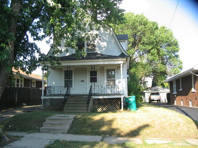 1st image of 914 N Oakland Ave