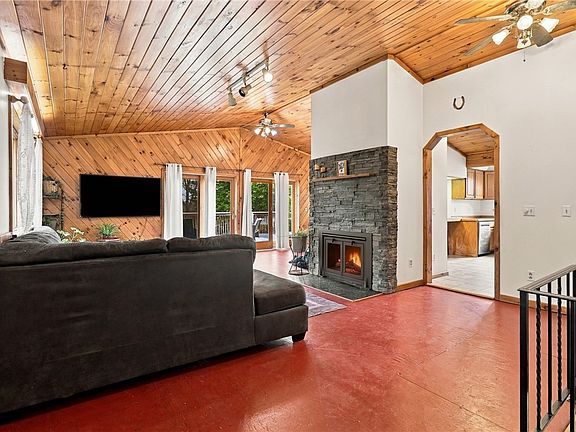 4th image of 5490 Updyke Rd