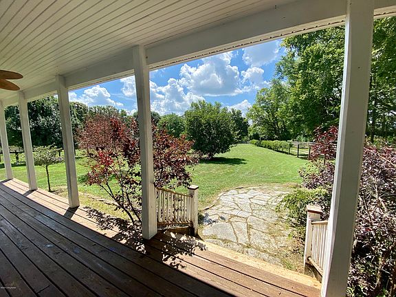 2nd image of 2076 Drane Ln