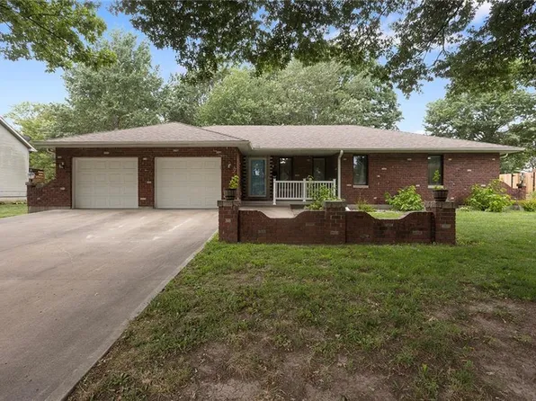 803 Ozark Short Line, Odessa, MO 64076