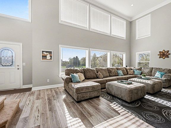 3rd image of 10577 Keane Dr