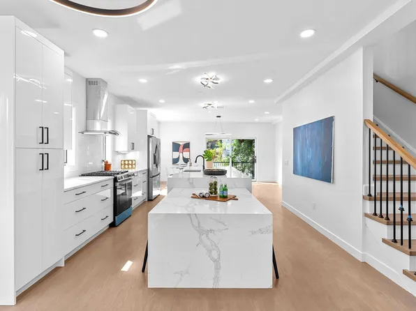 230 Grant Avenue image 7 of 45