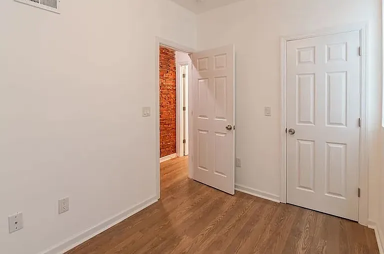 6110 Sansom St #1 — Photo 7
