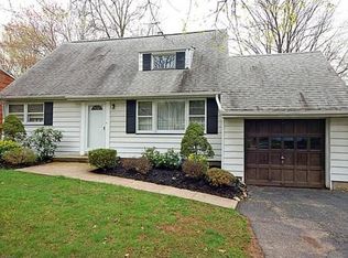 27 Seaman Rd, West Orange, NJ 07052